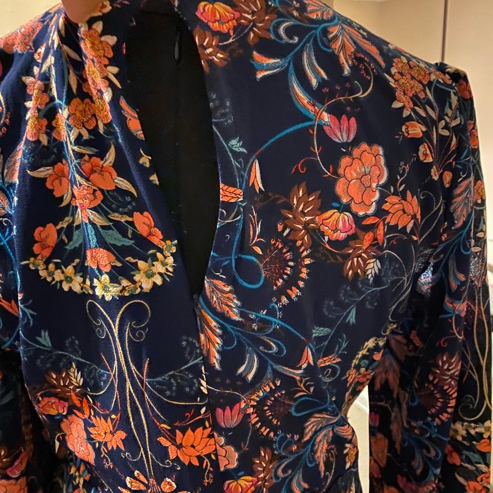 Dress - Picture 4 of 8